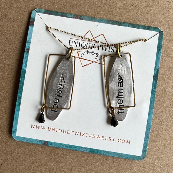 Thelma & Louise dual necklace set - Picture 1 of 6
